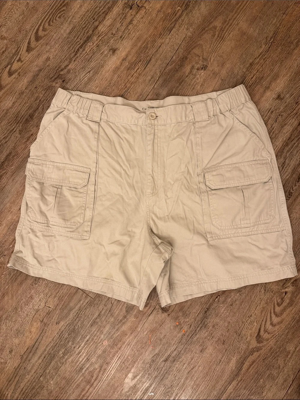 croft & barrow Beige/Tan Cargo Shorts with Flap Pockets